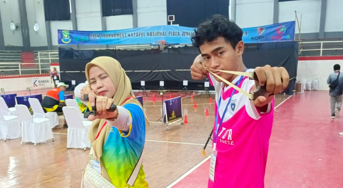 Target Juara! Ibu 49 Tahun dan Siswa SMA Ini Siap Harumkan Nama Kota Tangerang di Kejurnas Katapel