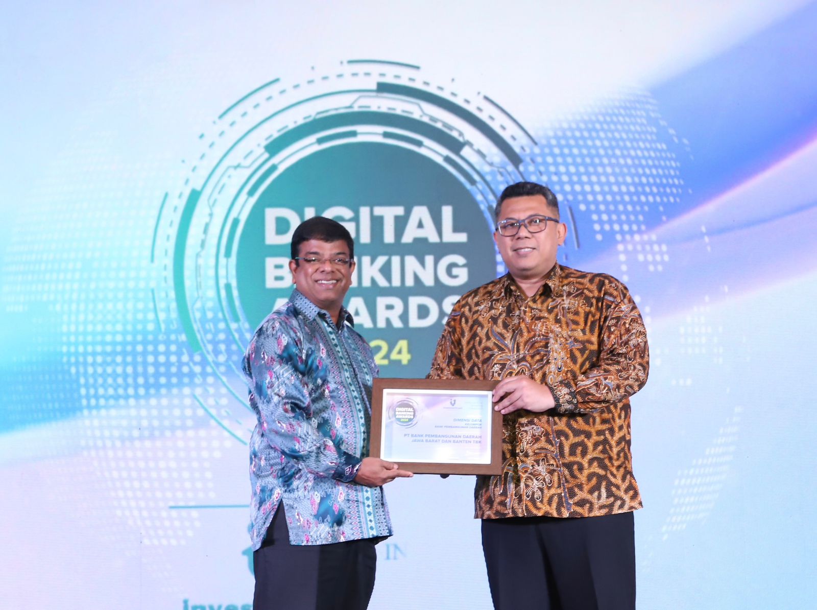 bank bjb Raih Digital Banking Award 2024 dari Investortrust Berkat Terobosan Inovasi Digital