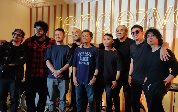 Rocker Kasarunk dan Band OMOM Rilis Karya Terbaru