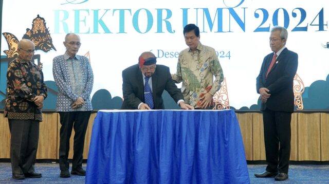 Setelah menjabat selama 13 tahun, Ninok Leksono secara resmi memasuki masa purna karya. Universitas Multimedia Nusantara pun telah resmi melantik Andrey Andoko