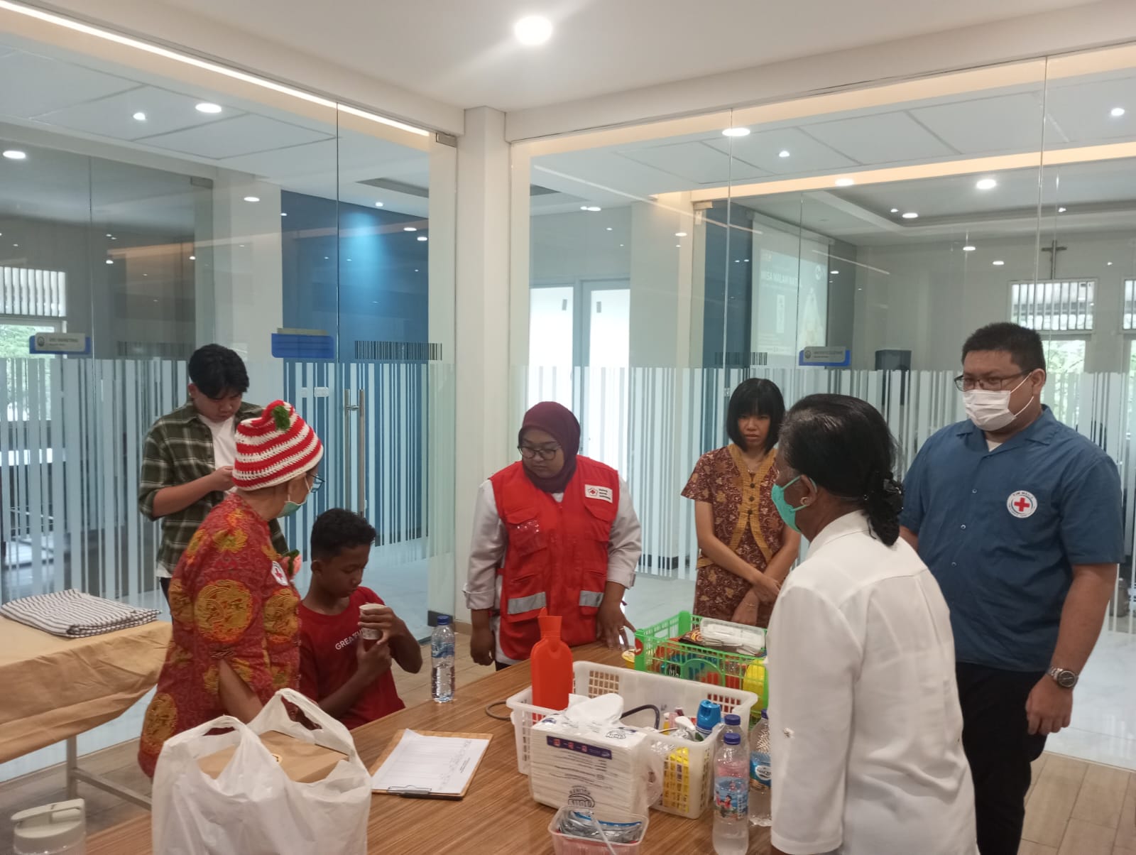 PMI Kota Tangerang Siagakan Puluhan Relawan dan Ambulans untuk Nataru 2024-2025