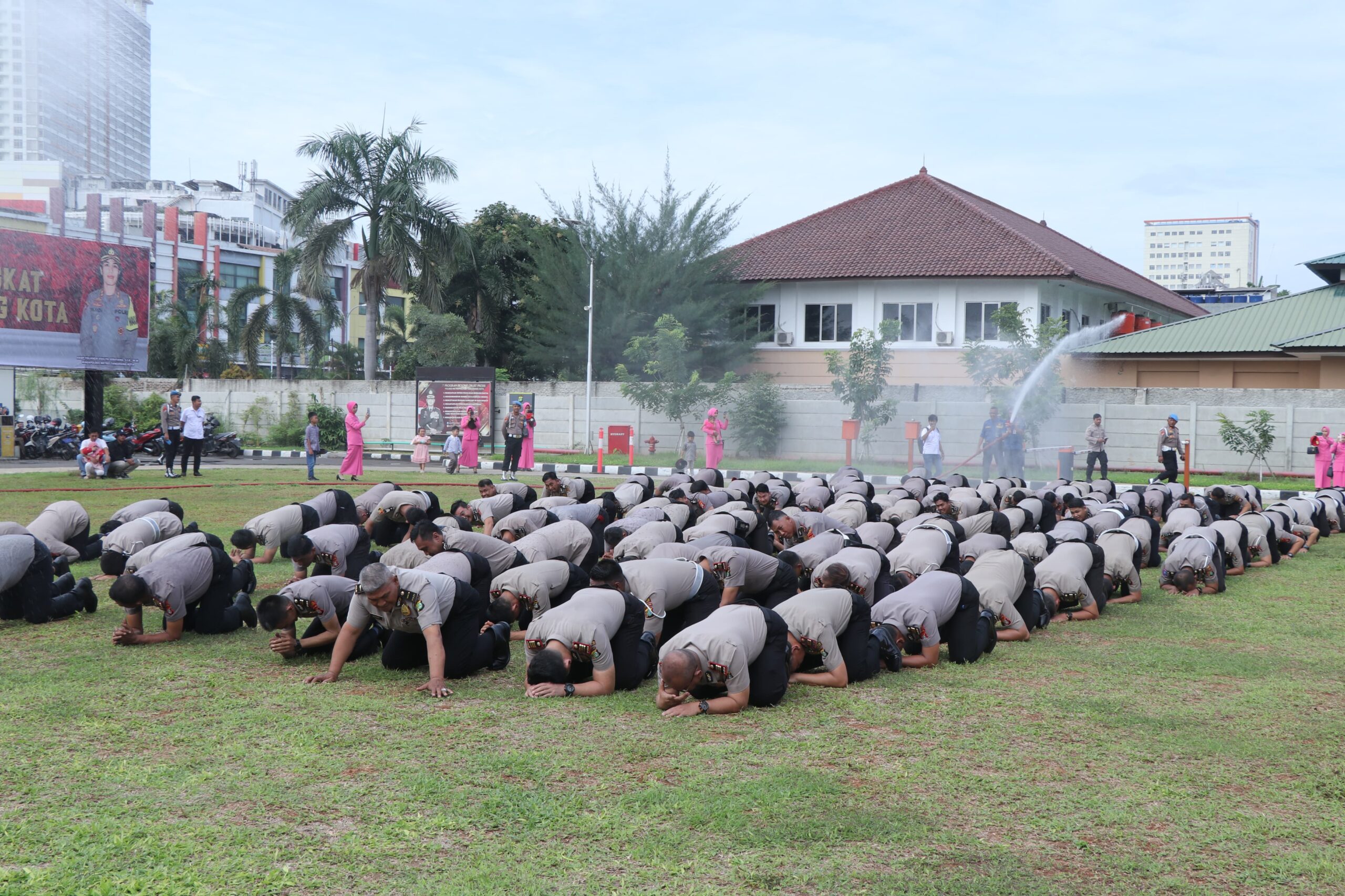 156 Anggota Polres Metro Tangerang Kota Naik Pangkat, Ini Daftarnya