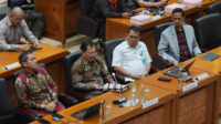 Hari AIDS Sedunia 2024: Indonesia Targetkan Bebas AIDS 2030, Siapkah? Hari AIDS Sedunia 2024: Indonesia Targetkan Bebas AIDS 2030, Siapkah?
