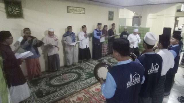 Remaja Mushola Miftahul Jannah Gelar Zikir dan Doa Bersama di Malam Pergantian Tahun