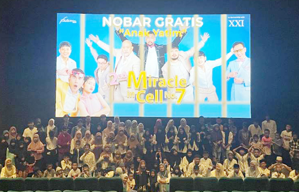 2nd Miracle In Cell No. 7 Berbagi Cinta dengan 2.000 Anak Yatim di Indonesia