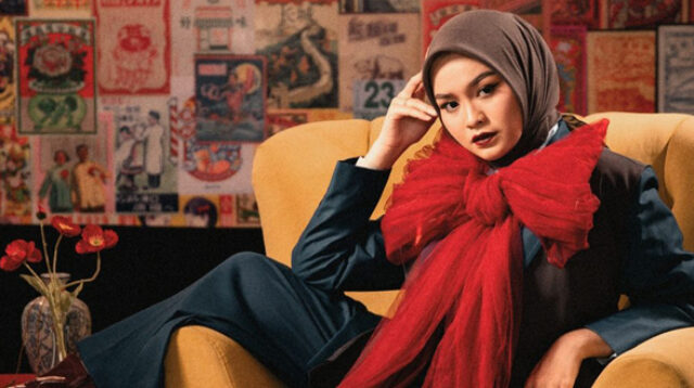 Salma Salsabil Rilis Album "Berharap Pada Timur" Bertema Percintaan