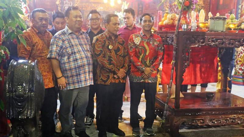  Menteri Kehutanan Raja Juli Hadir di Klenteng Boen Tek Bio dalam Perayaan Imlek 2576