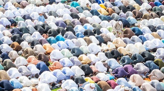 Pesan Isra Mikraj, Menag Ajak Umat Islam Tegakkan Salat