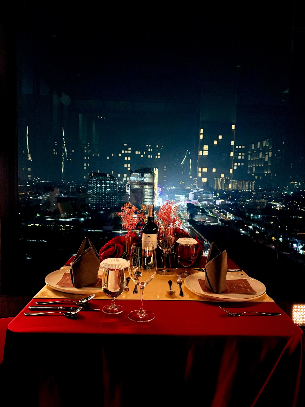 VIVERE Hotel Hadirkan Paket Spesial Valentine: Menginap dan Makan Malam dengan Pemandangan City Lights! VIVERE Hotel Hadirkan Paket Spesial Valentine: Menginap dan Makan Malam dengan Pemandangan City Lights!
