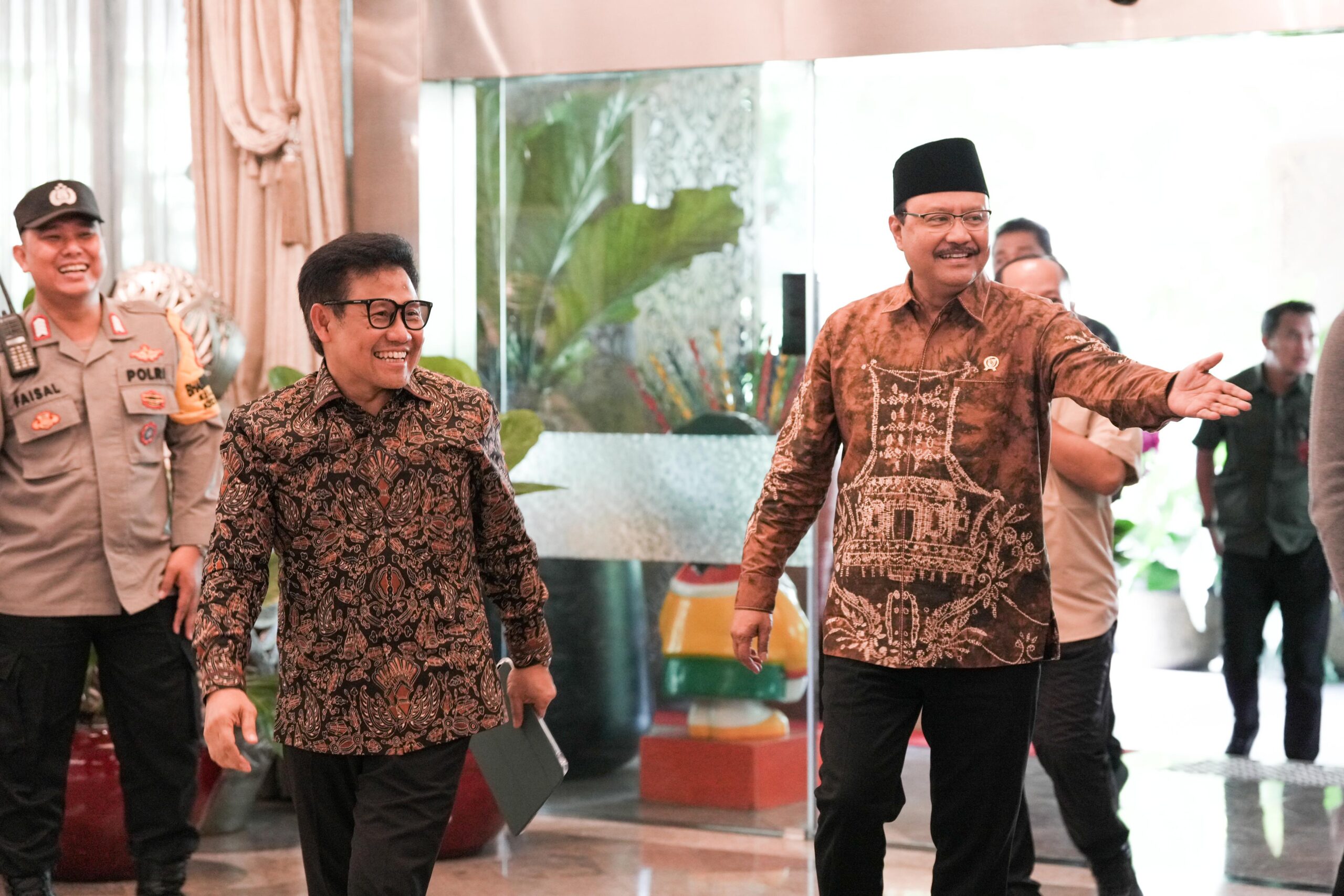 Menko PM Muhaimin Pastikan Tak Ada Pemotongan Anggaran untuk Bansos