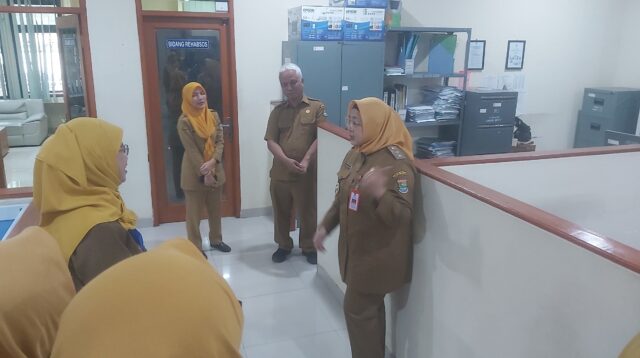 Wabup Intan Soroti Aroma Urine Tikus di Disdukcapil Tangerang dan Pelayanan E-KTP`