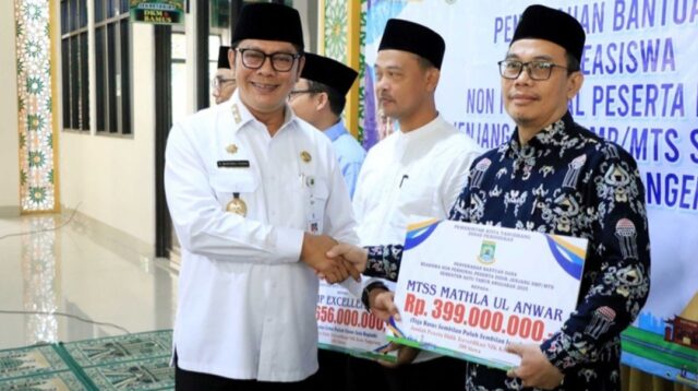 Gampang Sekolah, Pemkot Tangerang Salurkan Bantuan Pendidikan ke Sekolah Swasta