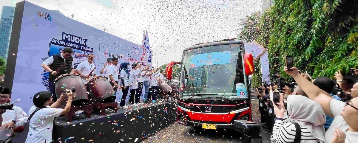 Telkomsel Berangkatkan 1.100 Pemudik Pekerja Informal Melalui Program Mudik Hepi Telkomsel Poin 2025