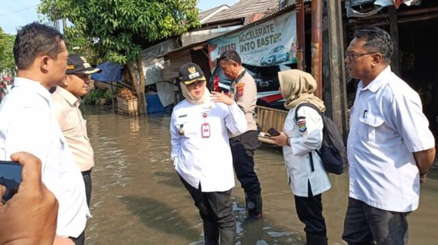 Tinjau Banjir di Mustika Tigaraksa, Wabup Intan: Kita Telah Berkoordinasi Untuk Tangani Ini