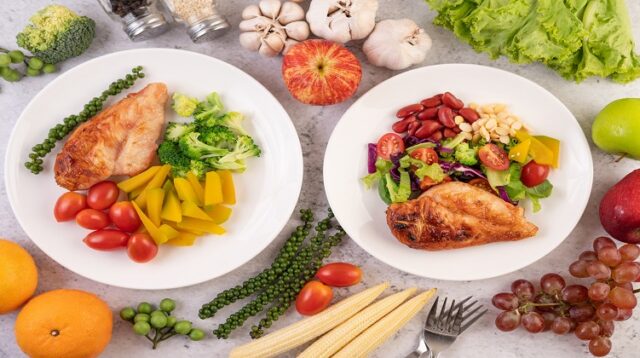 Menu Buka Puasa yang Sehat, Hindari Makanan Berminyak dan Manis Berlebihan