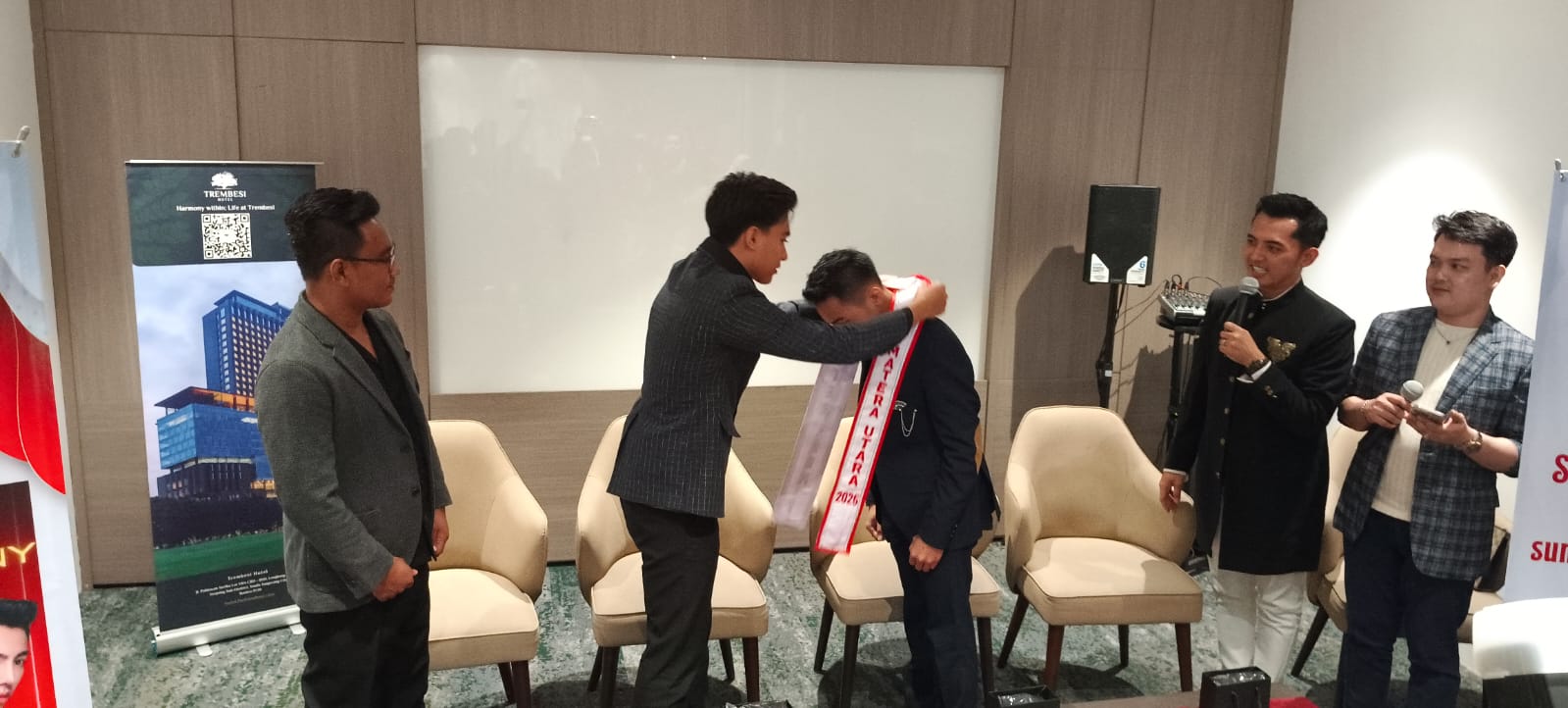 Rayhan Hakim Dinobatkan sebagai Mister Teen Sumatera Utara 2025 Rayhan Hakim Dinobatkan sebagai Mister Teen Sumatera Utara 2025