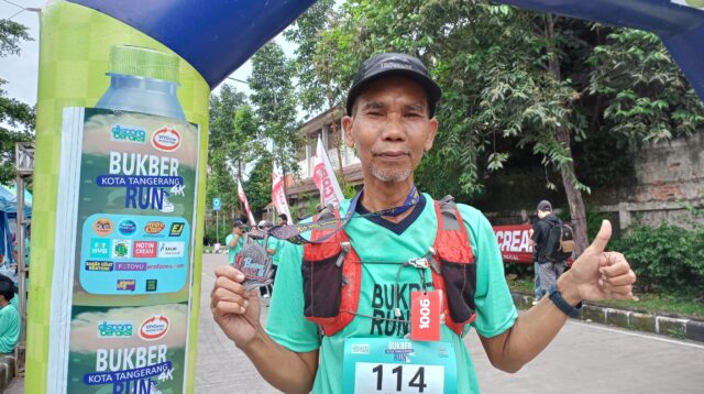 Menginspirasi! Kakek Nurli Masih Kuat Berlari di Bukber Kota Tangerang Run 4K
