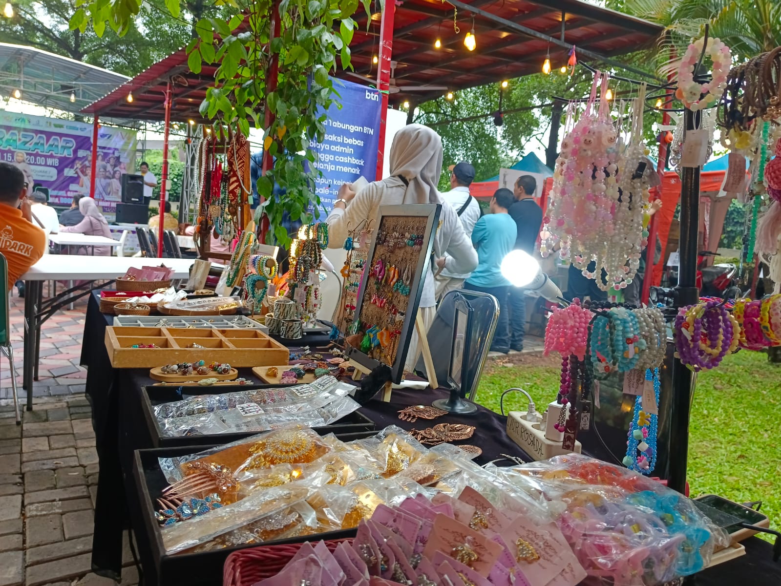 Safari Bazaar Victoria Square Cimone Ruang Kreatif dan Penggerak Ekonomi
