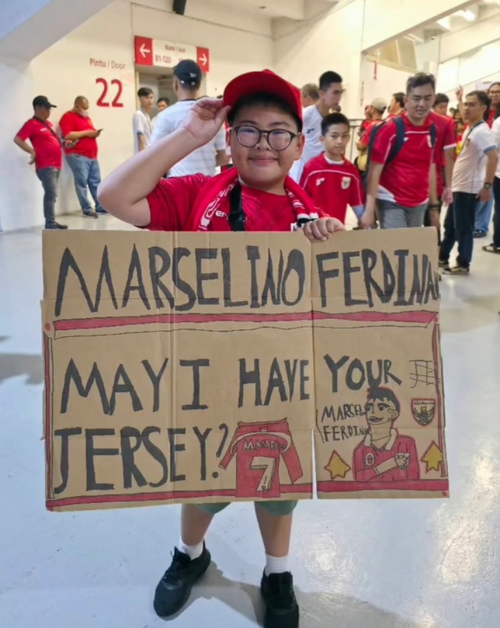 Viral! Jersey Marcelino Ferdinan untuk Bocah Direbut Paksa oleh Orang Tak Dikenal