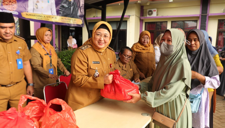Bantu Warga, Pemkab Tangerang Gelar Bazar Sembako di 29 Kecamatan