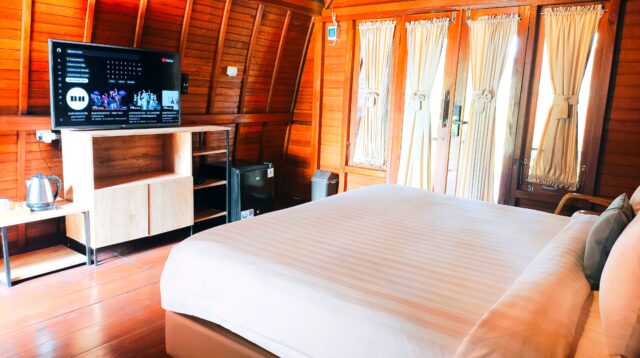 Paket Seru Ala Bali di Anyer, Nemuru Villa Hadirkan Room + Breakfast Mulai Rp950 Ribu