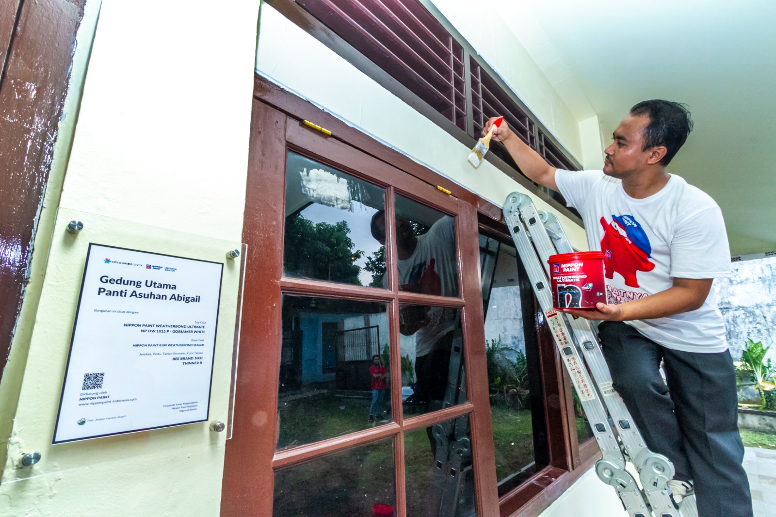 Nippon Paint Donasikan 183,6 Liter Cat untuk Panti Asuhan Abigail
