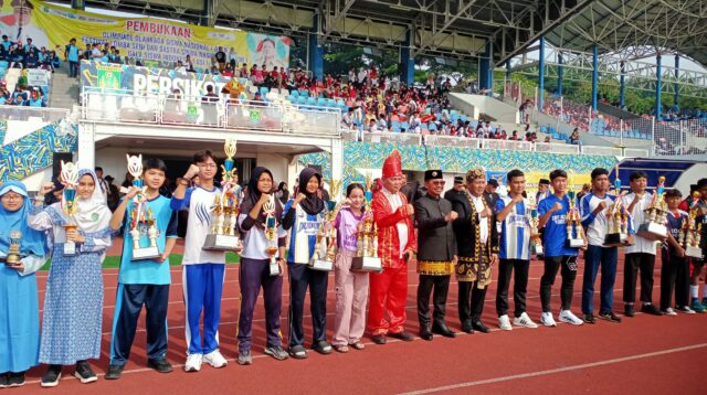 Pemerintah Kota Tangerang secara resmi membuka gelaran Olimpiade Olahraga Siswa Nasional (O2SN), Festival dan Lomba Seni Siswa Nasional (FLS2N)