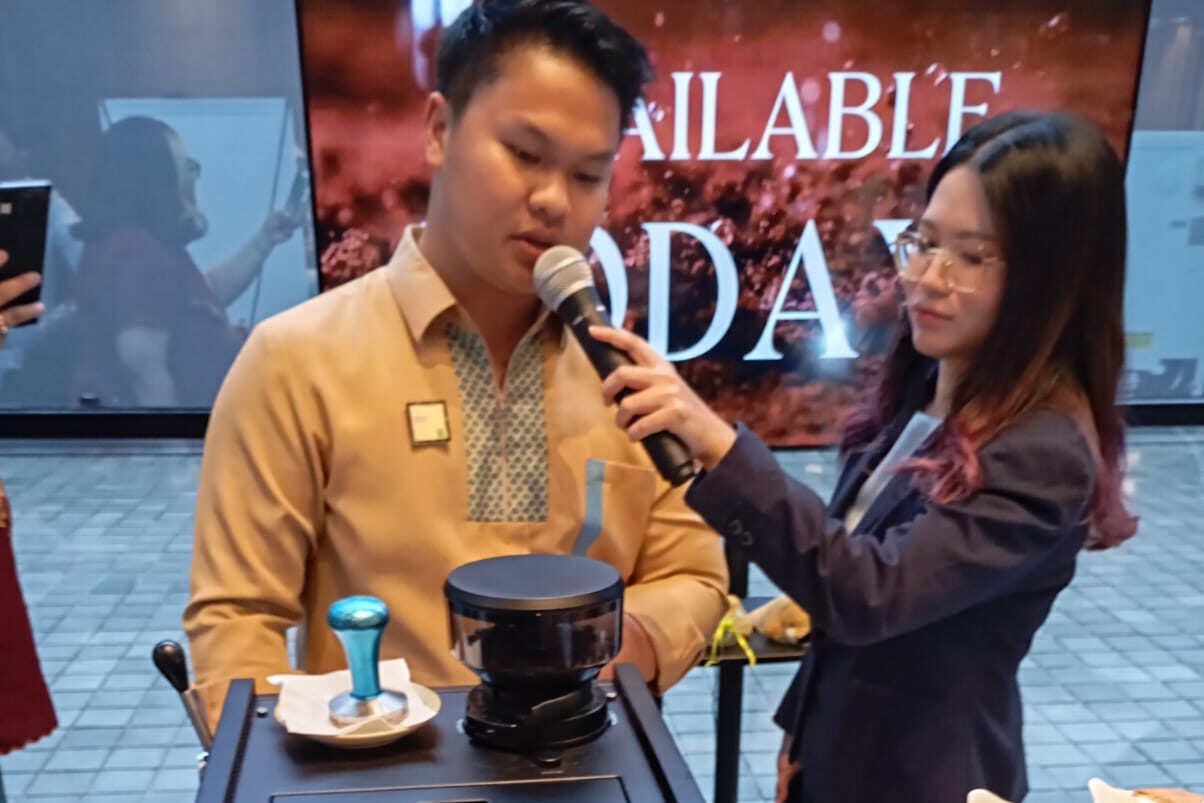 Kopi Grab-and-Go Benang Kopi Hadir di STREATS Restaurant