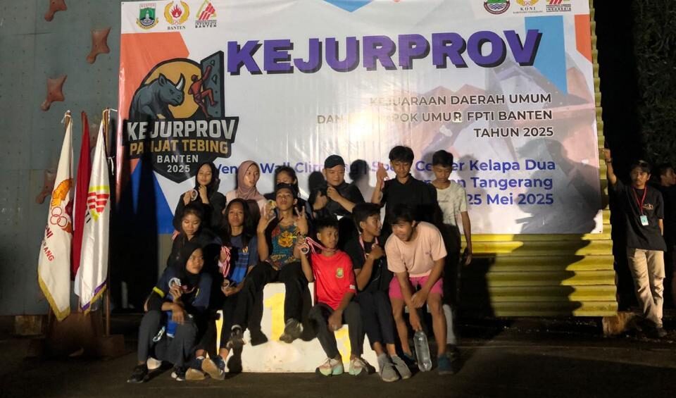 FPTI Kota Tangerang Sabet Juara Umum di Kejurprov Banten 2025