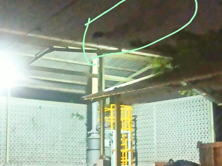 Kepulan Asap Pembakar Sampah Bikin Resah Warga Cipondoh