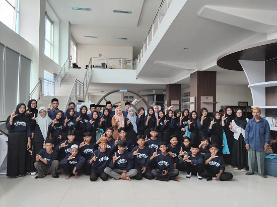 MTs Salafiyyah Darul Bayan Mengadakan Wisata Literasi dan Sejarah untuk Siswa Kelas IX