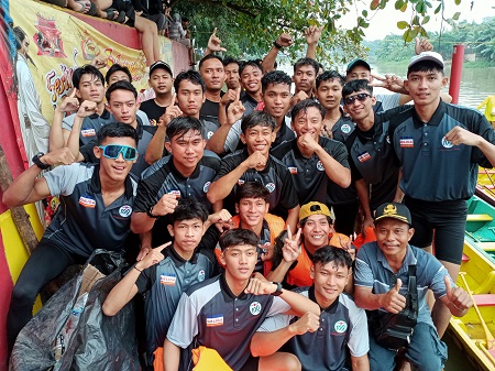 Tim Kobam Borong Dua Gelar Juara di Final Lomba Perahu Naga dan Perahu Papak Peh Cun 2576