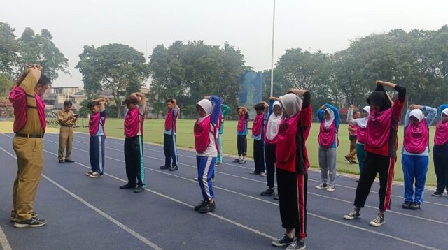 Pemeriksaan Kesehatan 16 Siswa Sekolah Rakyat Tangerang