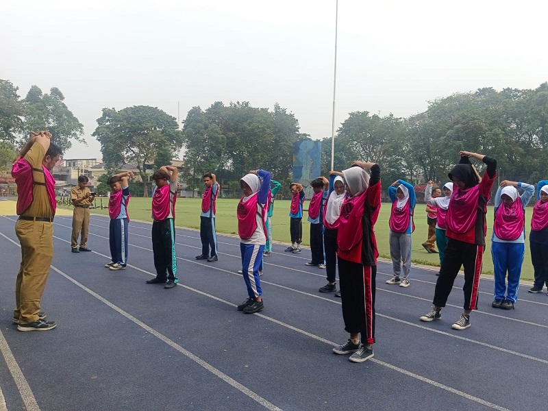 Pemeriksaan Kesehatan 16 Siswa Sekolah Rakyat Tangerang