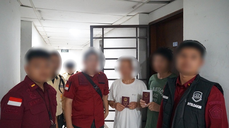 Operasi Wirawaspada, Penjagaan Ketat Terhadap Warga Negara Asing Bermasalah