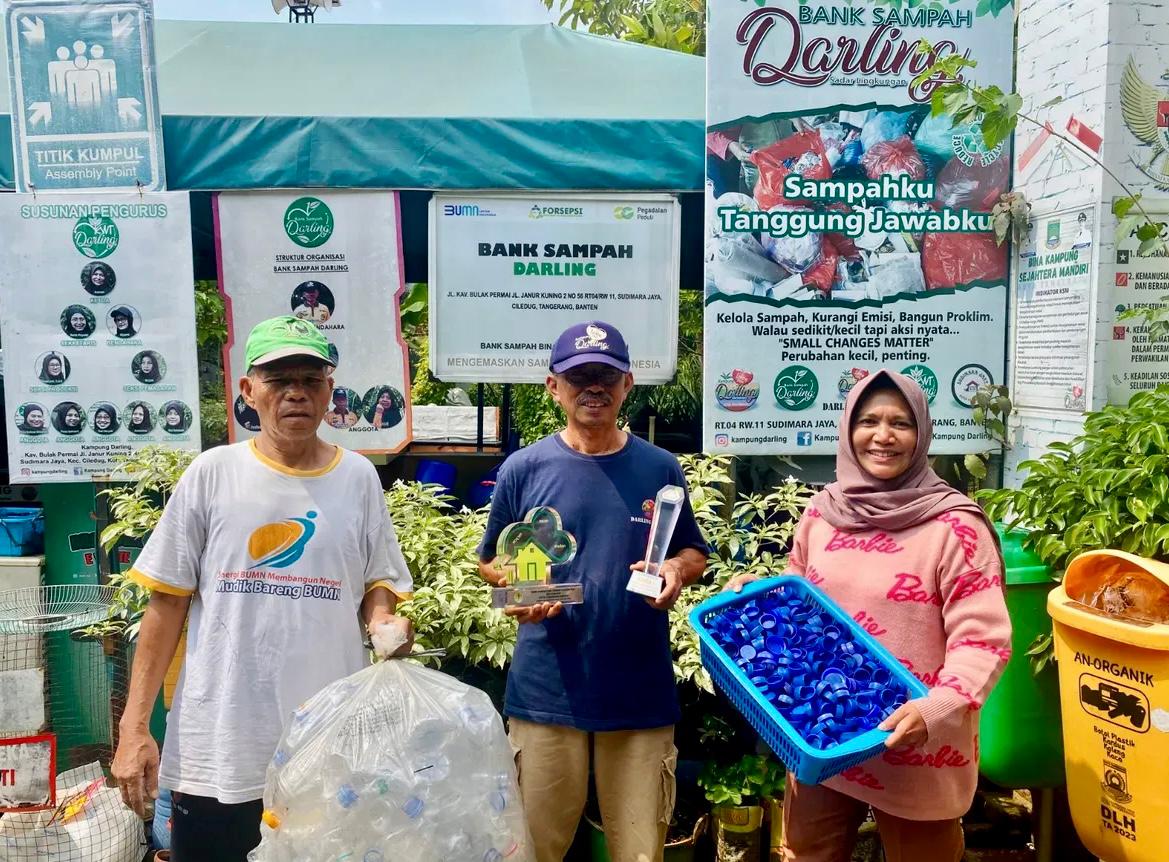 Kisah Kampung Darling, Dari Gang Sempit Menjadi Oase Hijau Kisah Kampung Darling, Dari Gang Sempit Menjadi Oase Hijau