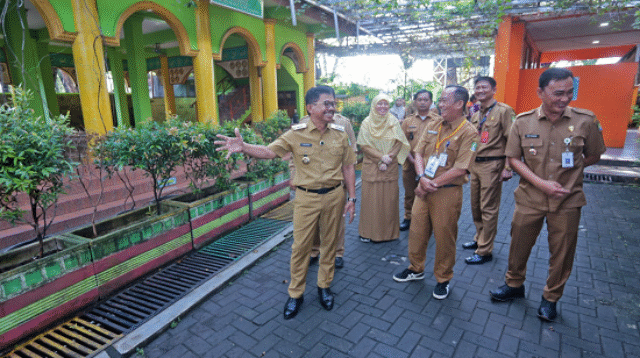 Nostalgia di SMP 1 Tangerang, Sachrudin : Saya Mengenang Banyak Kisah di Sekolah