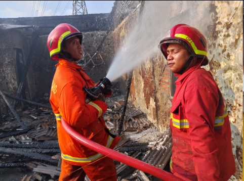 Kios Laundry dan Warteg Terbakar di Kreo Larangan, Kerugian Ditaksir Capai Rp300 Juta