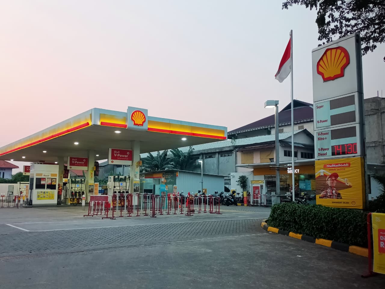 Krisis BBM di Tangerang, Pengendara Terpaksa Beli Eceran