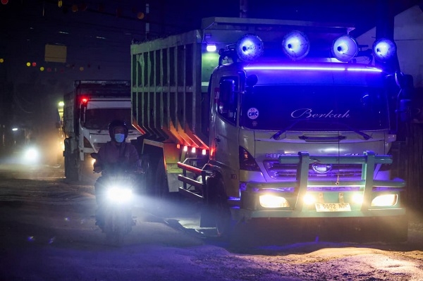 relaksasi jam operasional truk tambang di Parung (4)