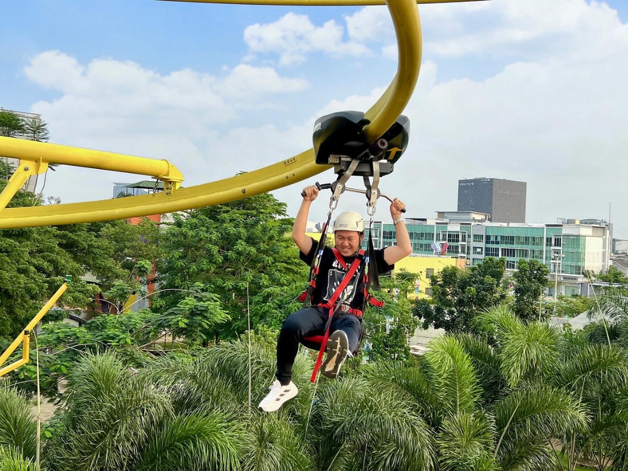 Cocok untuk Liburan Keluarga! Ramada Serpong Rilis Paket Playcation Gabung Hotel Bintang dan SQP Park