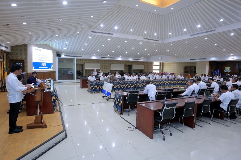 RAPAT KOORDINASI LANJUTAN TATA KELOLA PEMERINTAH DAERAH - WALIKOTA6