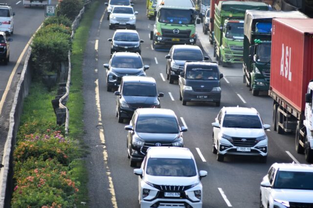 Jumlah Kendaraan Yang Meninggalkan Jabodetabek (4)