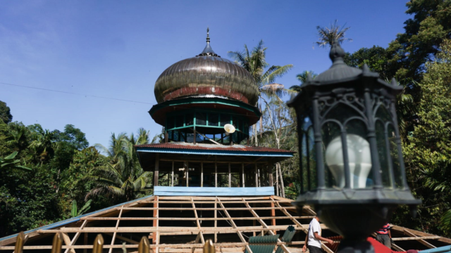Perbaikan masjid di lokasi bencana Sumbar (13)