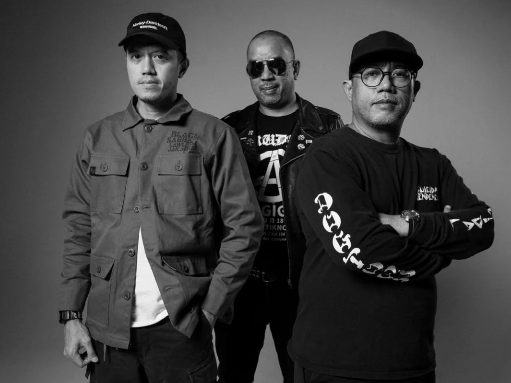Dari Duka ke Dentuman Seringai Bangkit Lewat “Sejati” dan “Senarai Feses”