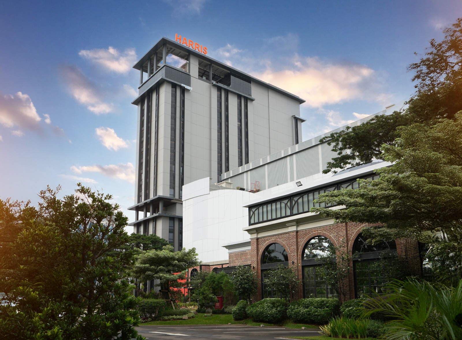 HARRIS Hotel & Convention Serpong Resmi Dibuka, Terhubung Langsung dengan Summarecon Mall Serpong