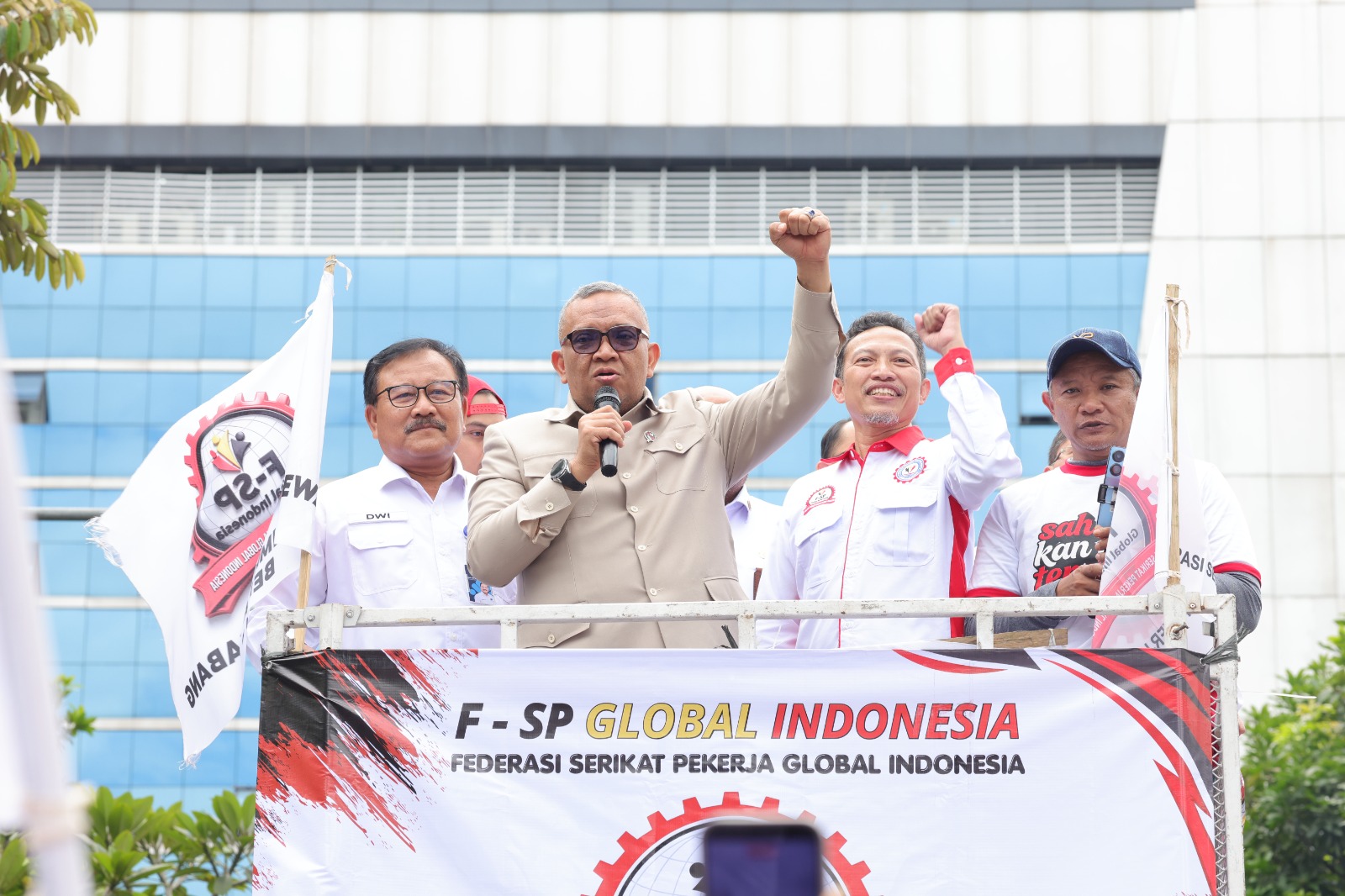 Kemnaker Turunkan Tim Khusus Tindak Lanjuti Perselisihan Industrial di PT Epson Kemnaker Turunkan Tim Khusus Tindak Lanjuti Perselisihan Industrial di PT Epson