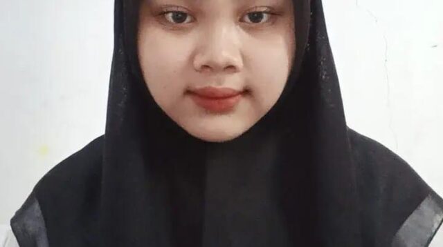 Nisyyah Aulia Zen : Mahasiswa Jurusan Pendidikan Bahasa dan Sastra Indonesia, Fakultas Ilmu Tarbiyah dan Keguruan UIN Syarif Hidayatullah Jakarta.