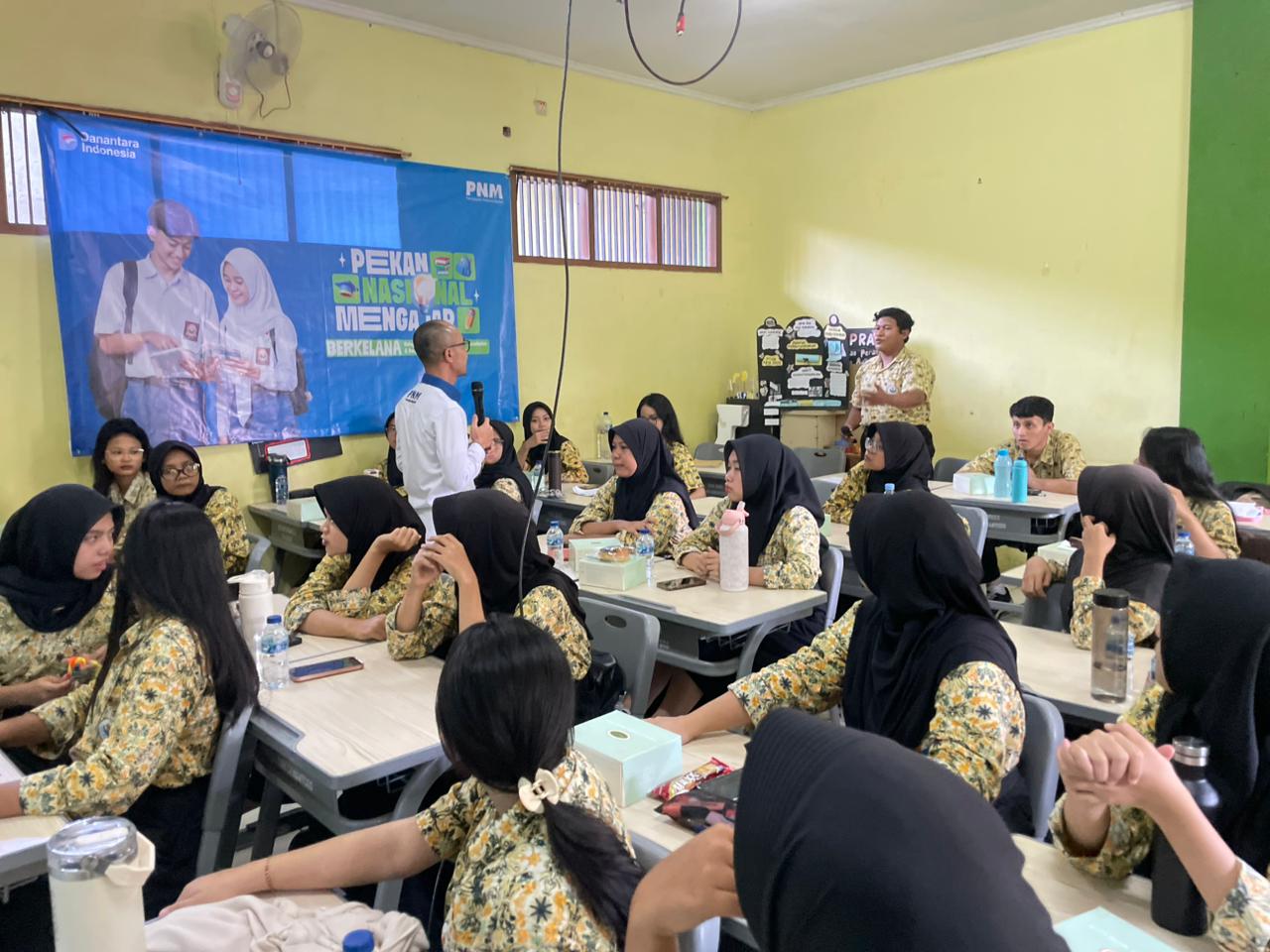 PNM Siapkan Mental Wirausaha, Ribuan Siswa SMK se-Indonesia Lewat PNM Mengajar