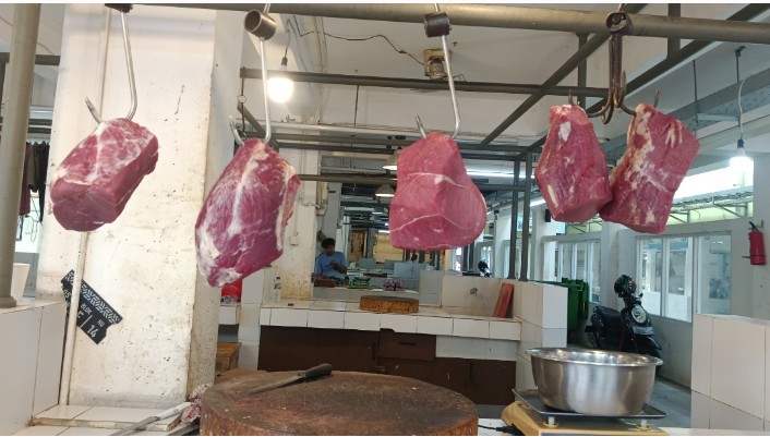 Pedagang daging di pasar Anyar kota Tangerang